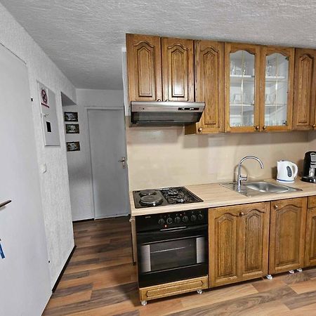Apartman Zahira Карлобаг Екстер'єр фото