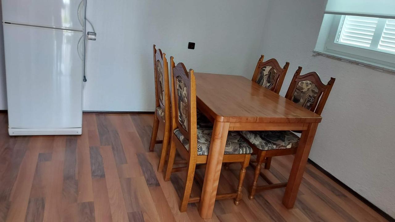 Apartman Zahira Карлобаг Екстер'єр фото