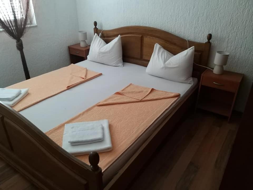 Apartman Zahira Карлобаг Екстер'єр фото